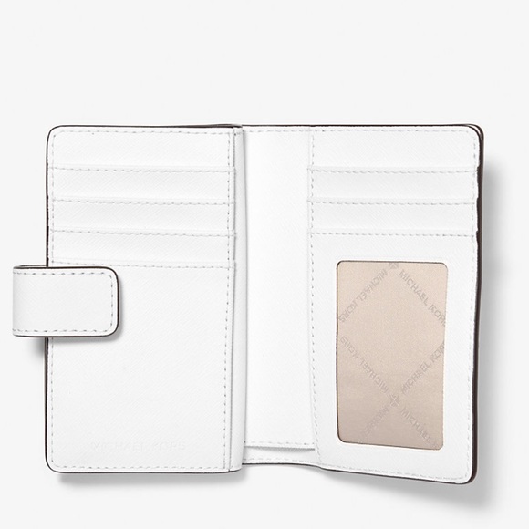 Michael Kors Medium Saffiano Leather Wallet
Optic White
NWT - Picture 15 of 16